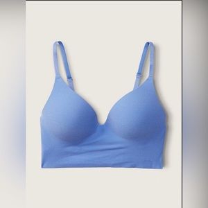 Victoria’s Secret  Pink 
LOUNGIN' WIRELESS PUSH-UP BRA size M NWT